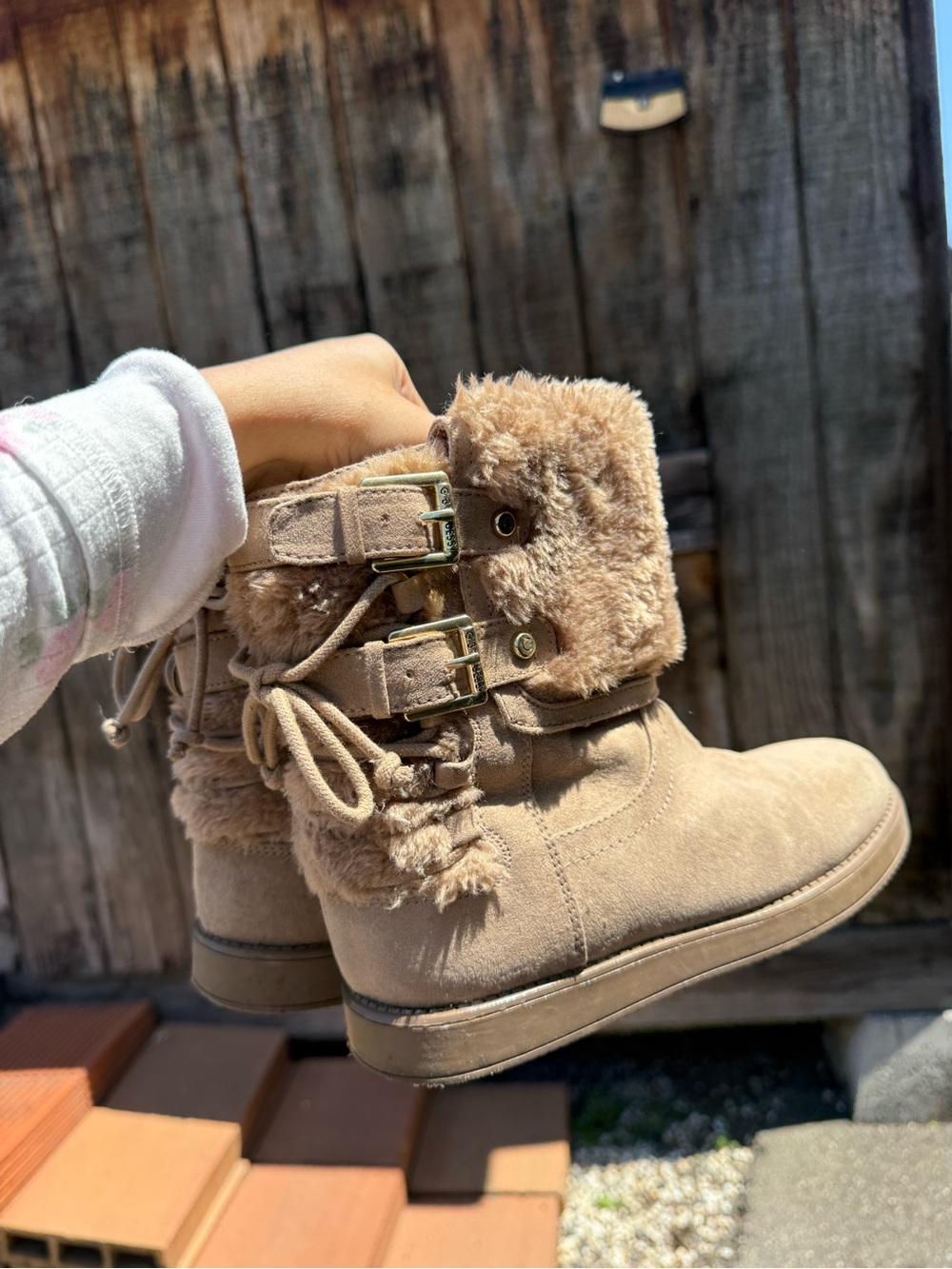 ❌SOLD❌ Guess Faux Fur Lined Tan Suede Winter Boots - Picture 9 of 11